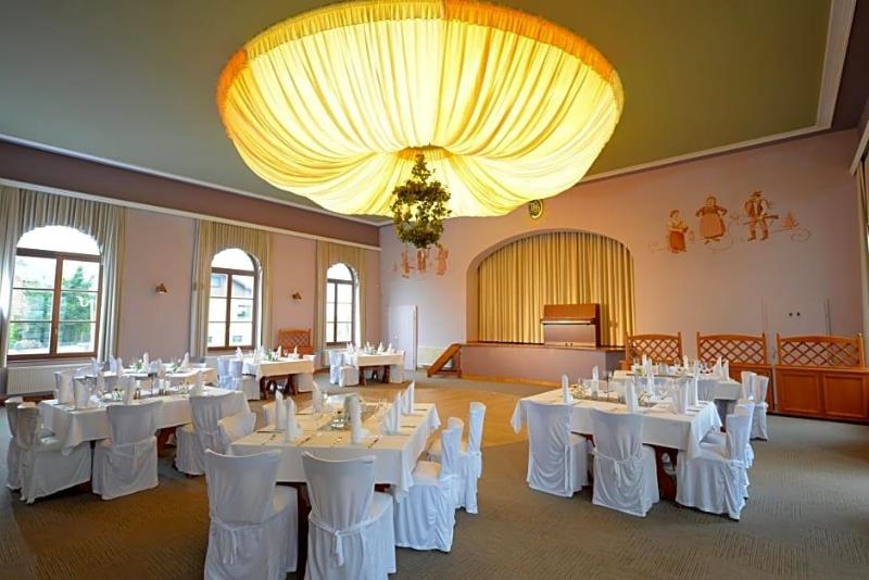 Der Bayerische Hof image