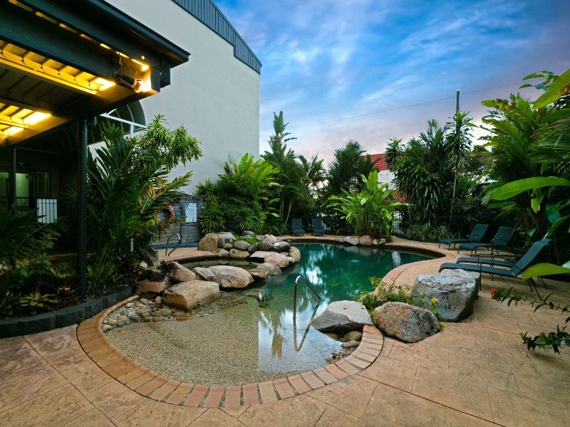 Cascade Gardens image