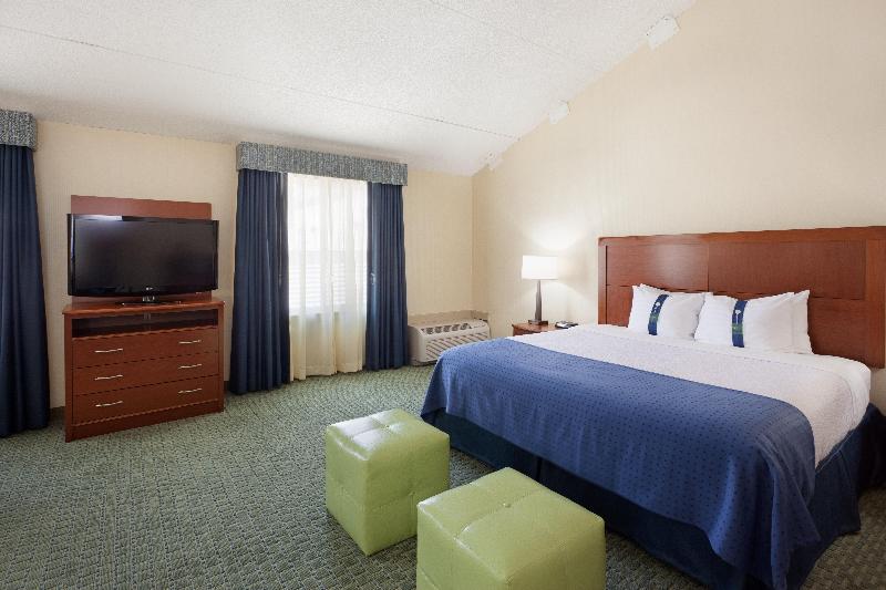 Iris Hotel-Cape Cod- Falmouth image