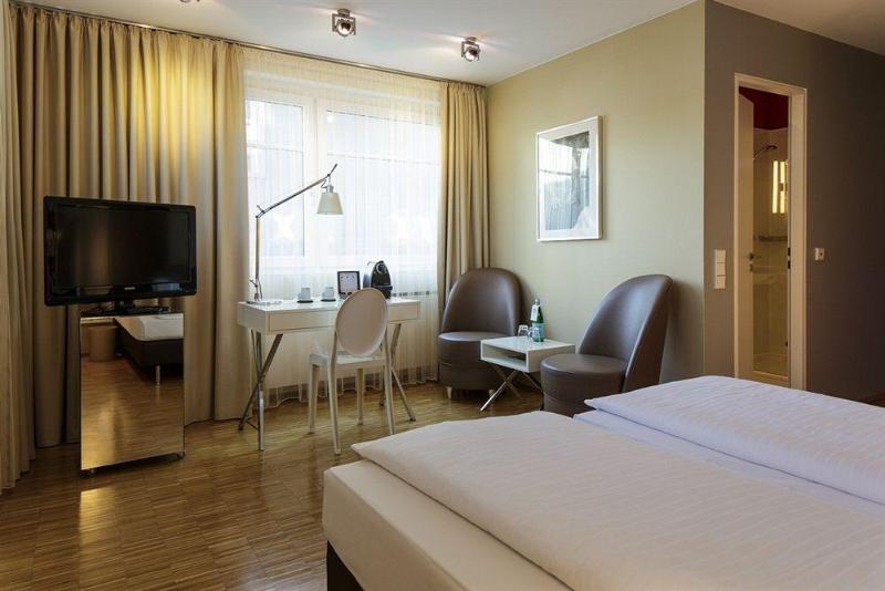 Hotel Santo Cologne image