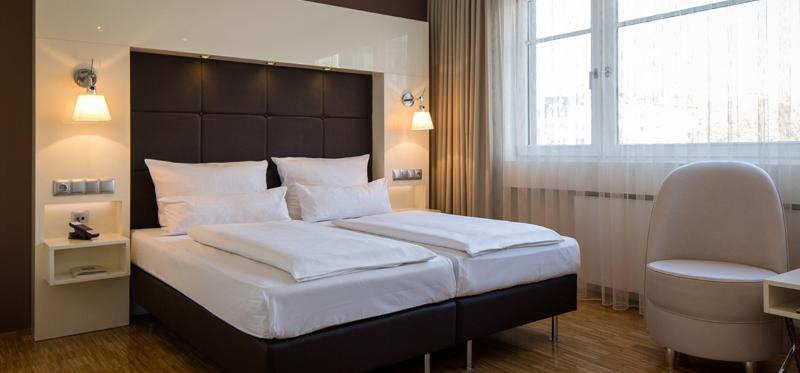 Hotel Santo Cologne image
