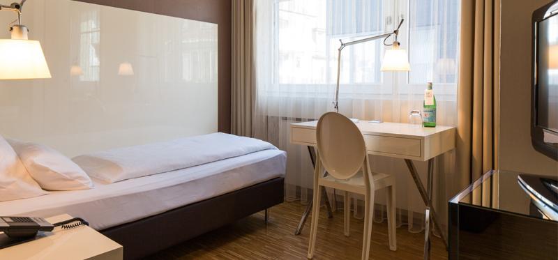 Hotel Santo Cologne image