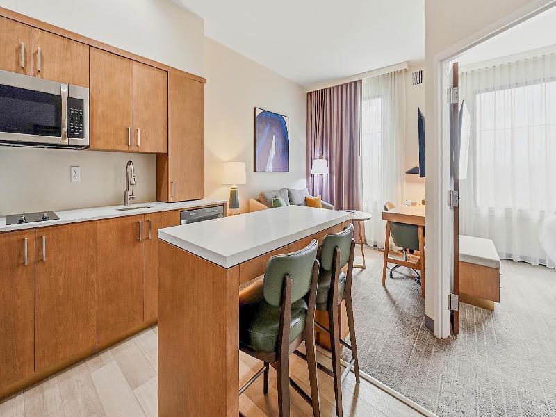 Best Western Plus Hannaford Inn & Suites image
