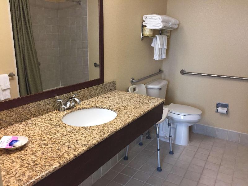 Best Western Plus Hannaford Inn & Suites image