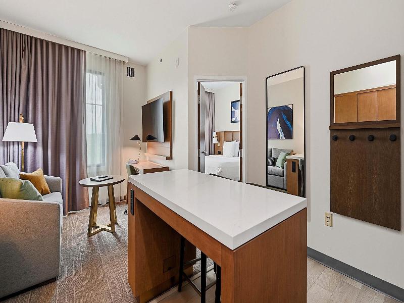 Best Western Plus Hannaford Inn & Suites image