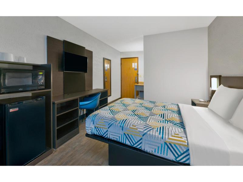 Motel 6 Cedar Rapids, IA - Airport image