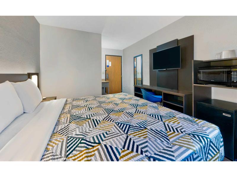 Motel 6 Cedar Rapids, IA - Airport image