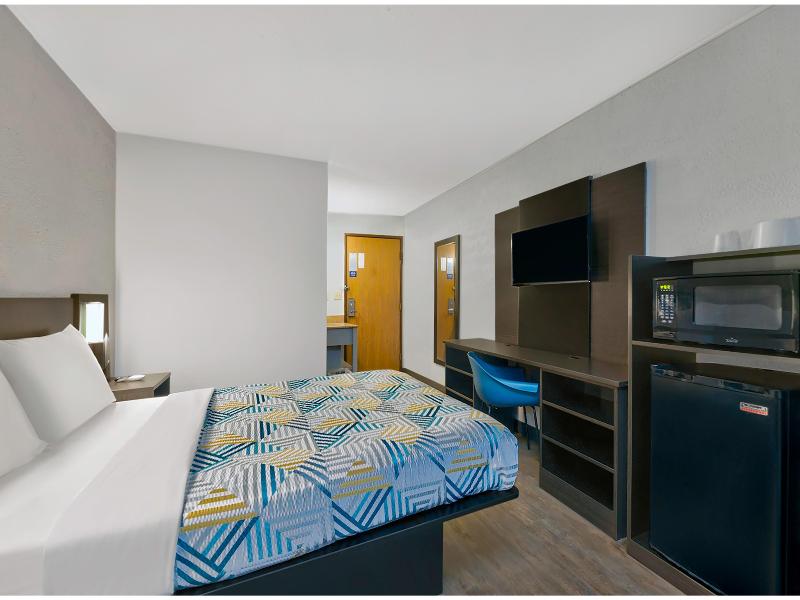 Motel 6 Cedar Rapids, IA - Airport image