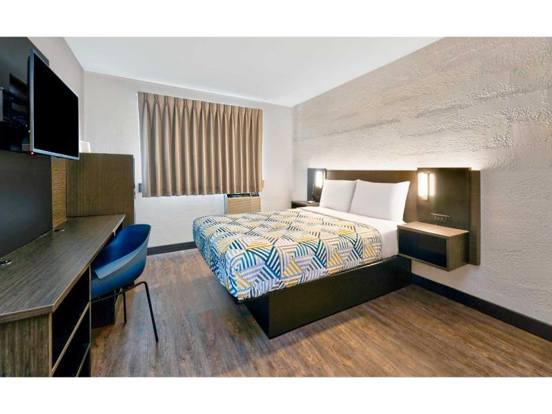 Motel 6 Cedar Rapids, IA - Airport image