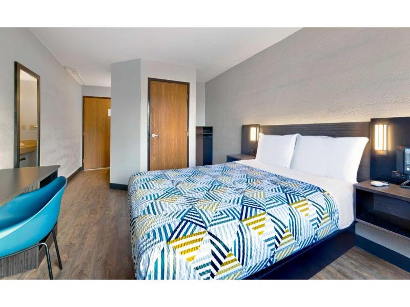 Motel 6 Cedar Rapids, IA - Airport image