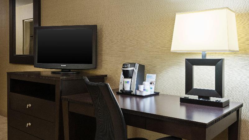 Holiday Inn Express Charleston-Civic Center By IHG photo 19