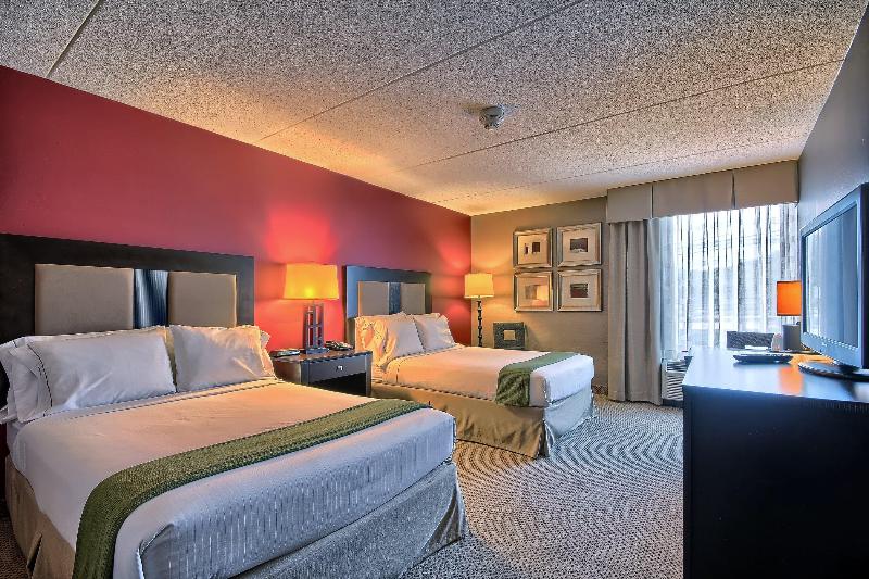 Holiday Inn Express Charleston-Civic Center By IHG photo 18