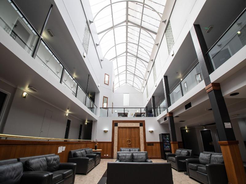 Capital Executive Apartment Hotel Canberra image