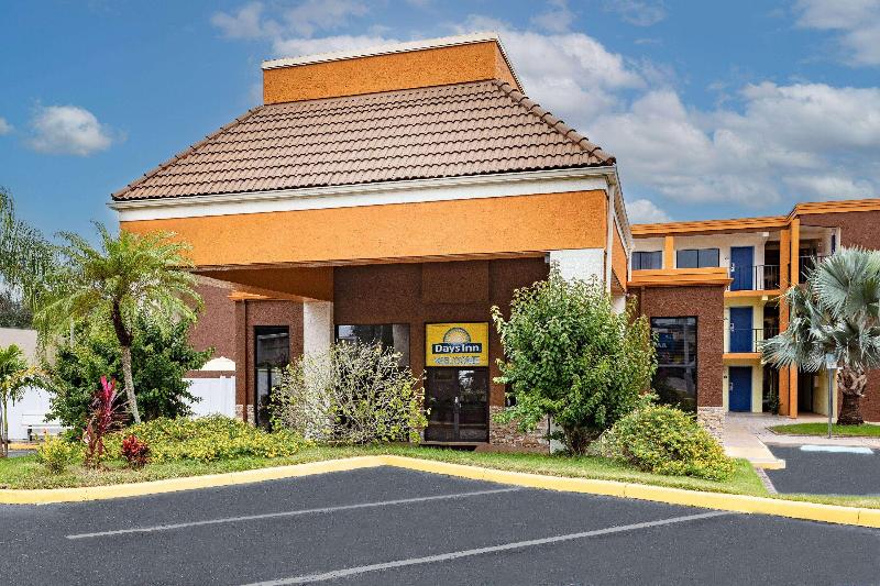 Days Inn by Wyndham N Orlando/Casselberry image