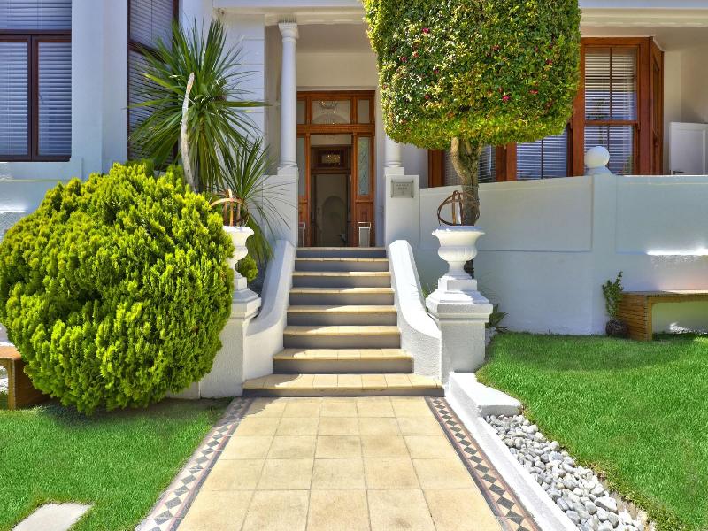 Cape Diem Lodge image