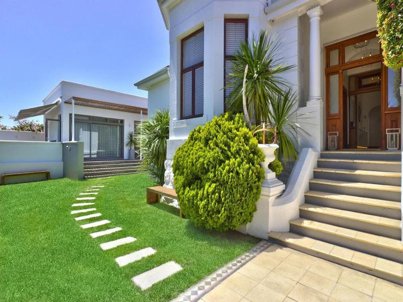 Cape Diem Lodge image