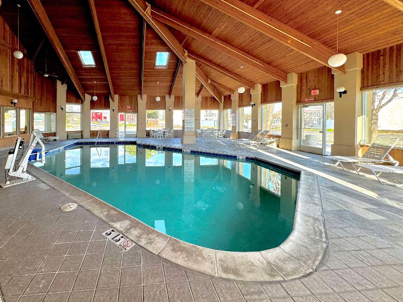 Quality Inn & Suites Willows image