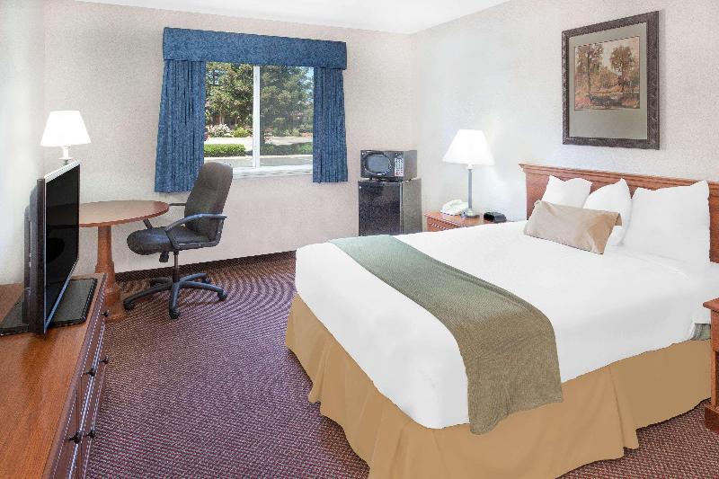 Quality Inn & Suites Willows image