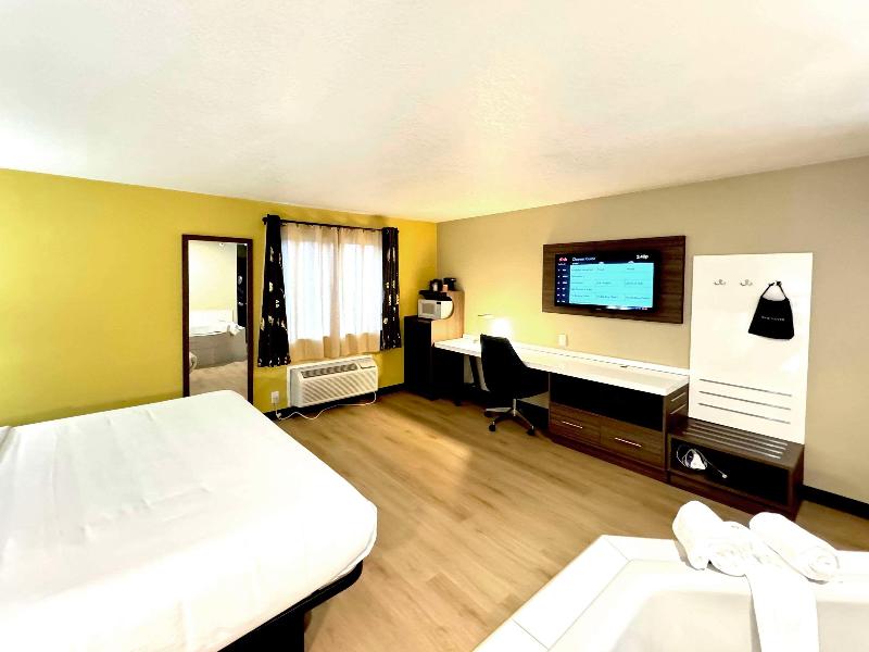 Quality Inn & Suites Willows image