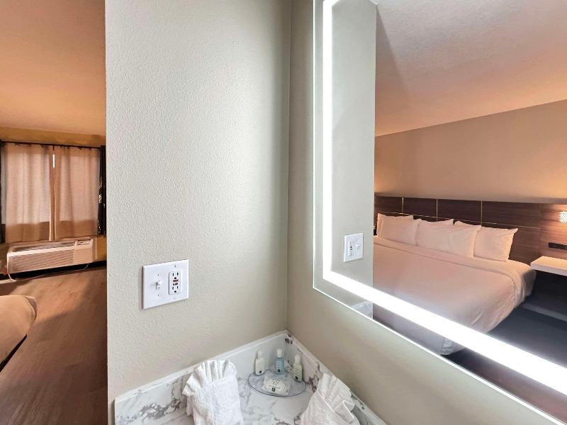 Quality Inn & Suites Willows image