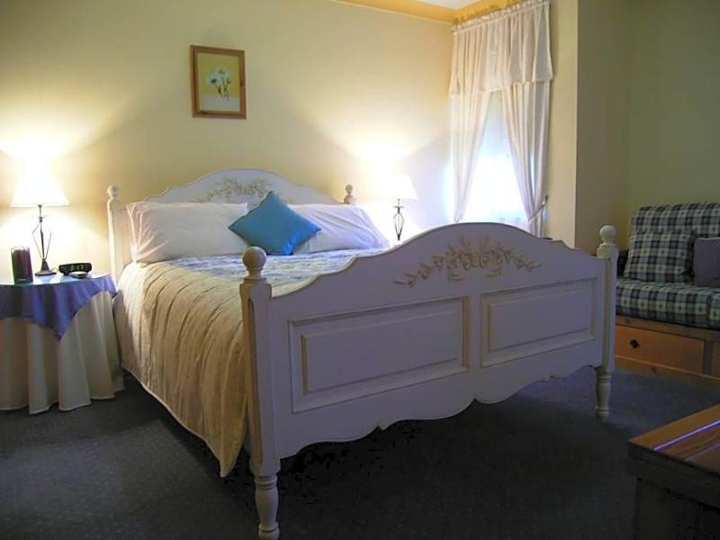 Lavender House B&B image