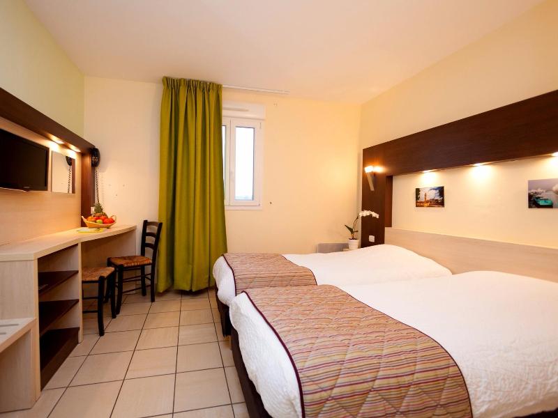 Logis Jum'Hotel image