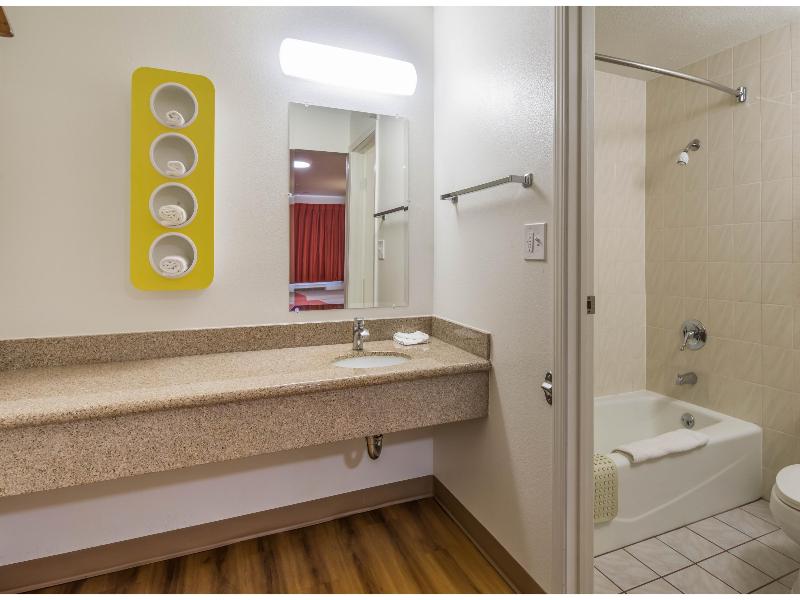 Motel 6 Concord, CA image