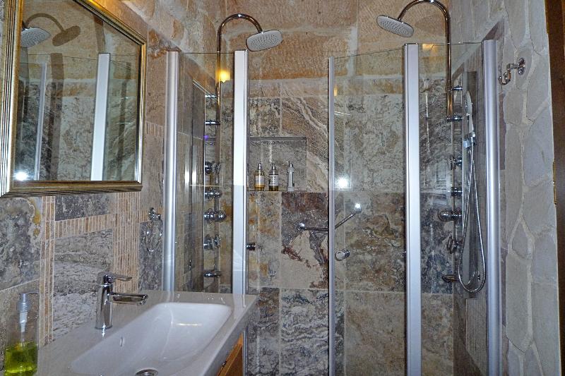 Cave Konak Hotel