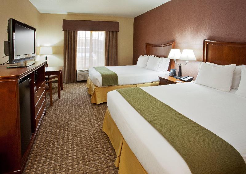 Holiday Inn Express Willows photo 11