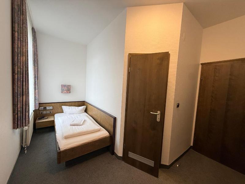 Hotel Merkur image