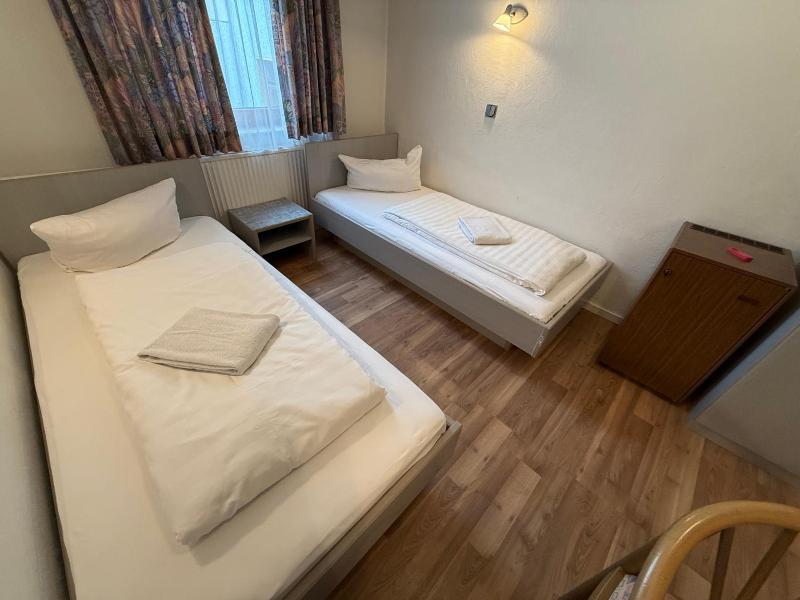 Hotel Merkur image