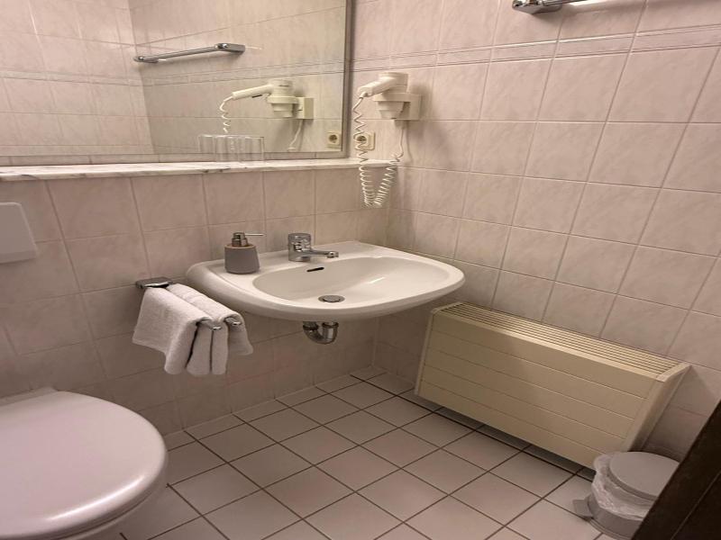Hotel Merkur image