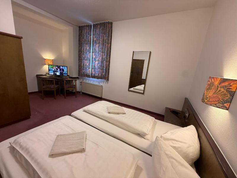 Hotel Merkur image