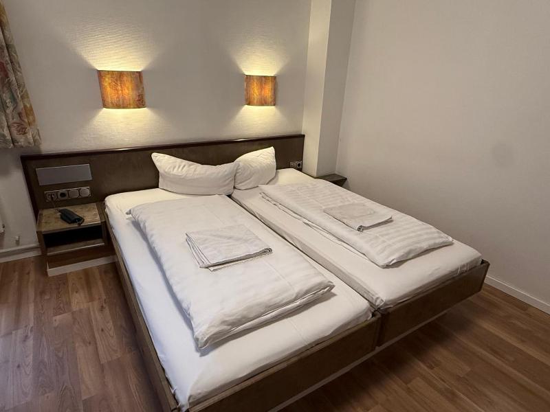 Hotel Merkur image