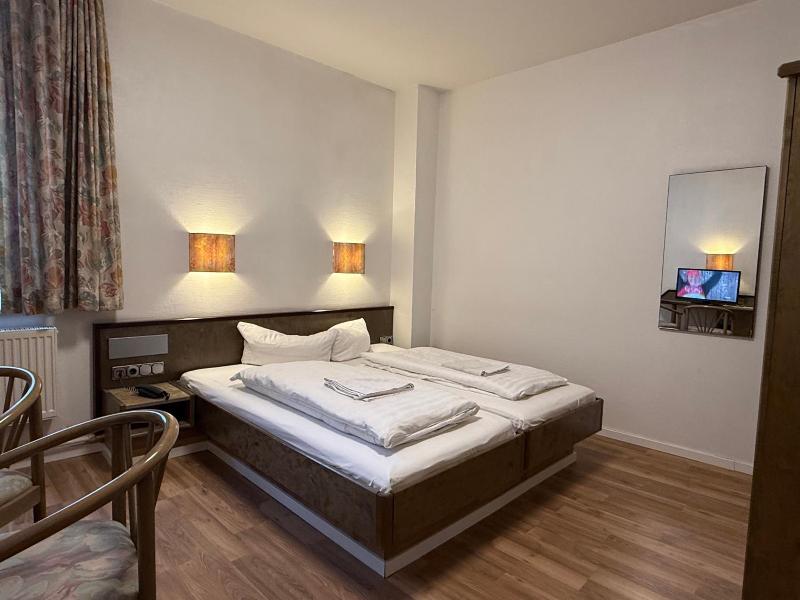 Hotel Merkur image