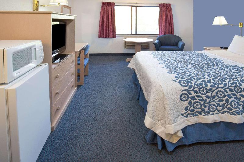 Days Inn by Wyndham Corvallis image