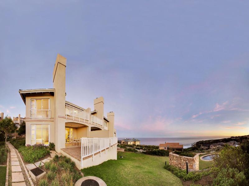 Pinnacle Point Beach & Golf Resort — general view