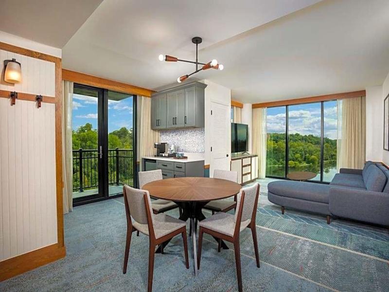 Autograph Merriweather Lakehouse image