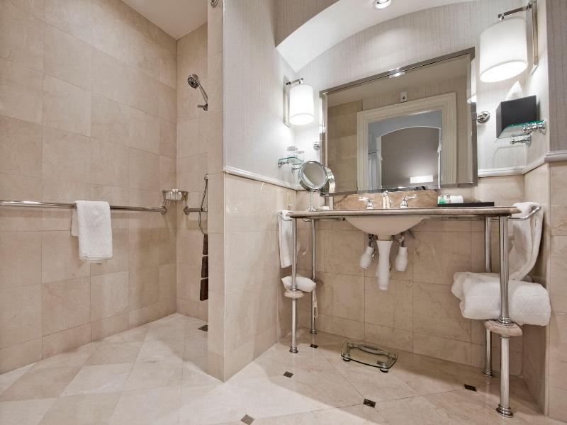 The Ballantyne, a Luxury Collection Hotel, Charlot image