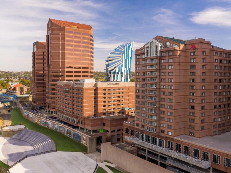 Cincinnati Marriott at RiverCenter image