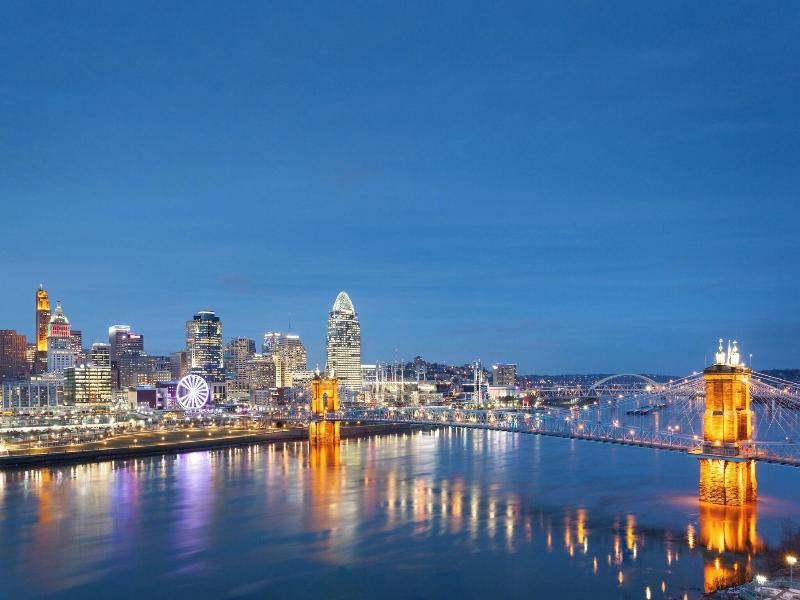 Cincinnati Marriott at RiverCenter image