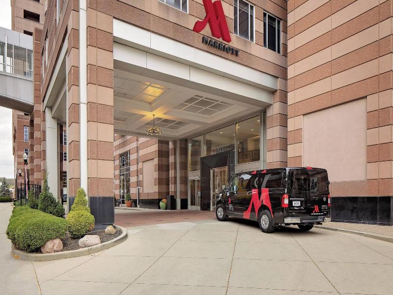 Cincinnati Marriott at RiverCenter image