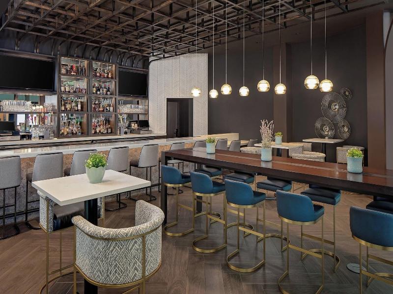 Cincinnati Marriott at RiverCenter image