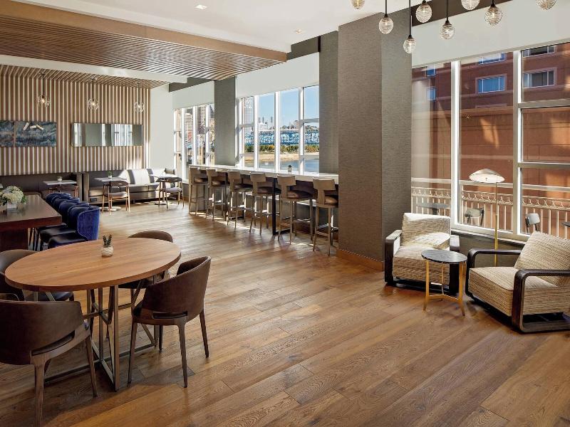 Cincinnati Marriott at RiverCenter image