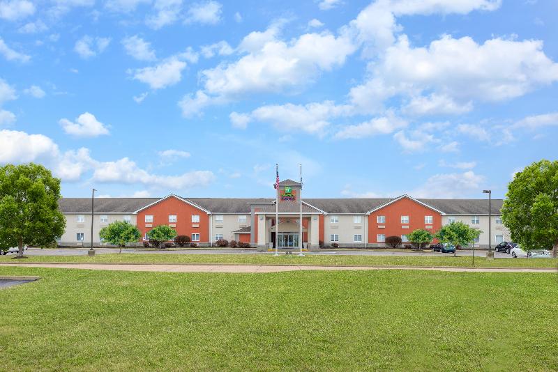Holiday Inn Express Cleveland-Vermilion