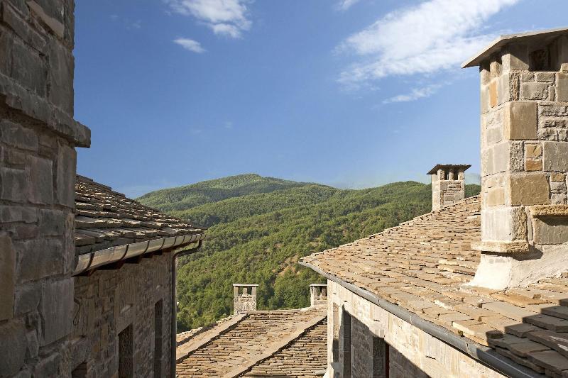 Kipi Suites image
