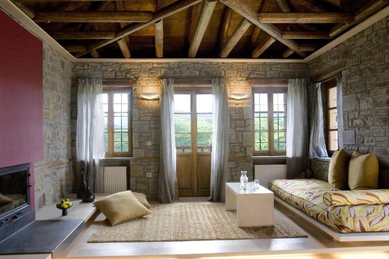 Kipi Suites image