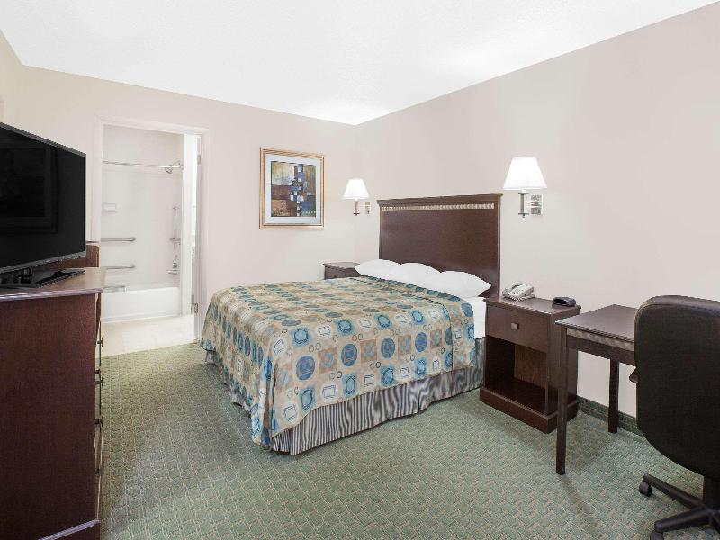DOUBLE Accessible KING SIZE BED