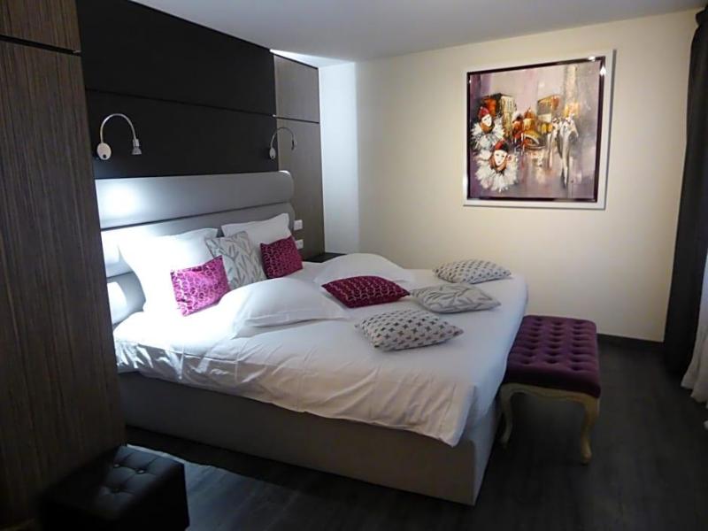 Hostellerie du Château image