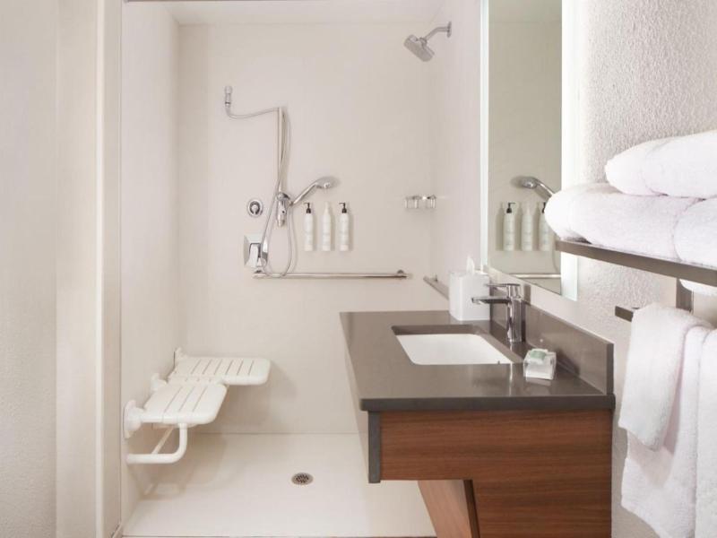 Fairfield Inn & Suites by Marriott Charleston image